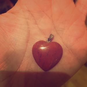 Red heart agate pendant ♥️